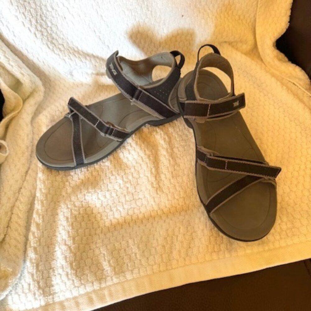 Teva Verra Black Sport Sandals Women’s 6 Hiking Walking Adjustable EUC